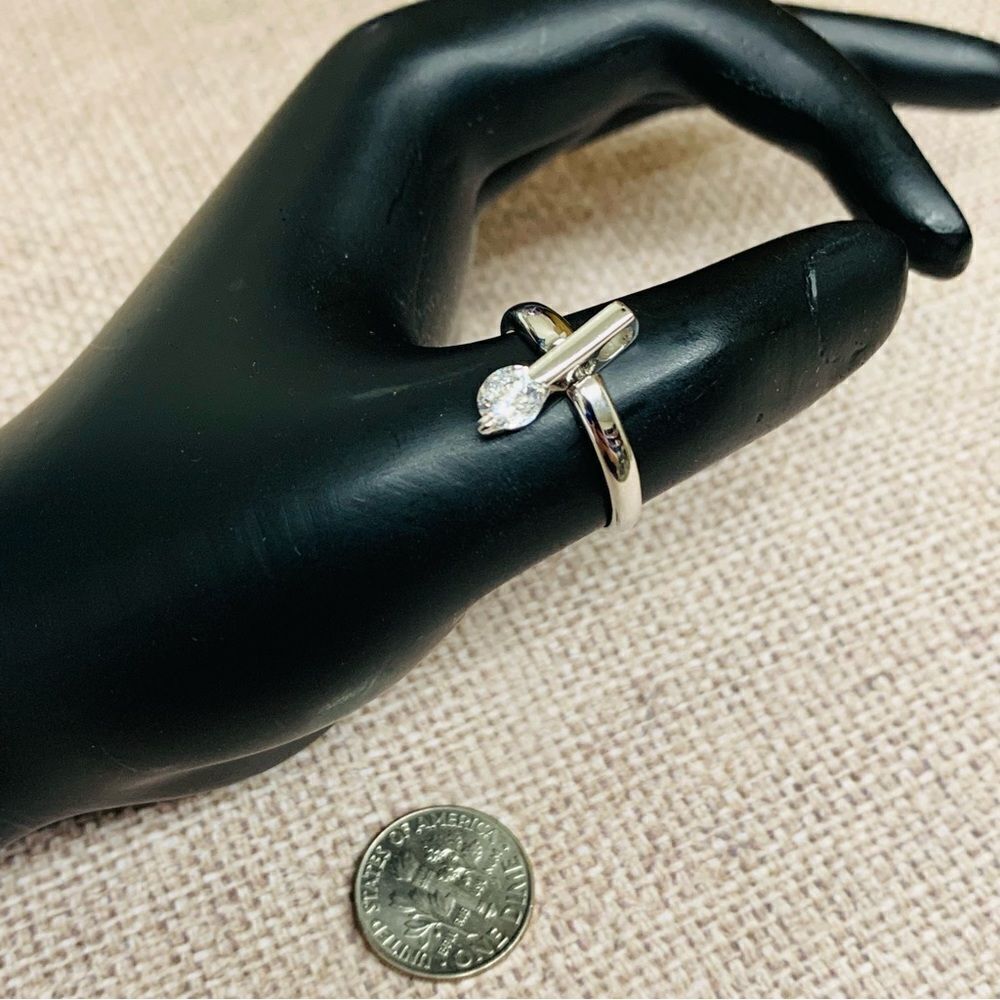 Sterling Silver Dangle Crystal Ring‎